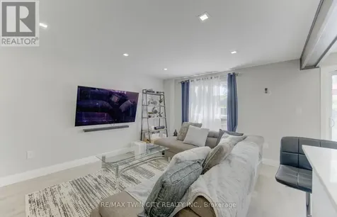 26 Hartley Court Cambridge ON N1R 8J4