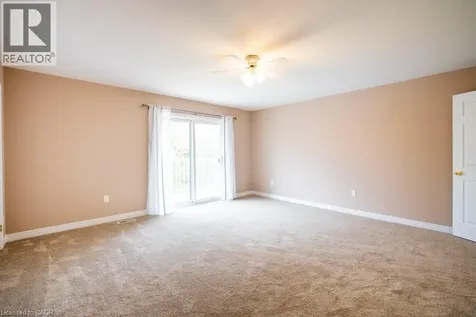8 Sophie Court Grimsby ON L3M 5L6