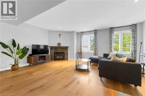 7 Southside Place Hamilton ON L9C 7W6