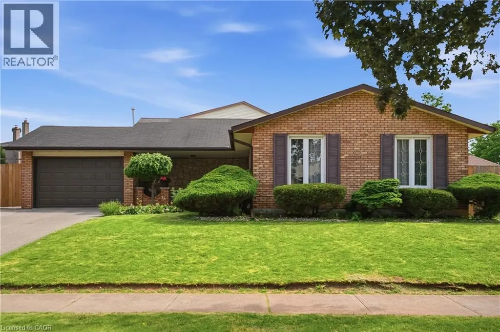 2 Loring Crescent Stoney Creek ON L8E 3X3