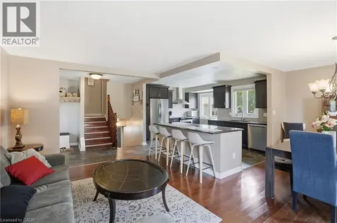 2 Loring Crescent Stoney Creek ON L8E 3X3