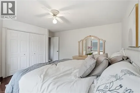2 Loring Crescent Stoney Creek ON L8E 3X3