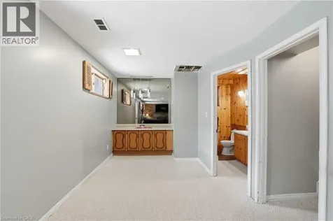 2 Loring Crescent Stoney Creek ON L8E 3X3
