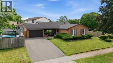 2 Loring Crescent Stoney Creek ON L8E 3X3