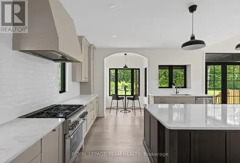 148 Lake Trail Road Ottawa ON K1S 1N4