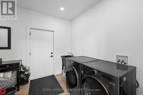 148 Lake Trail Road Ottawa ON K1S 1N4