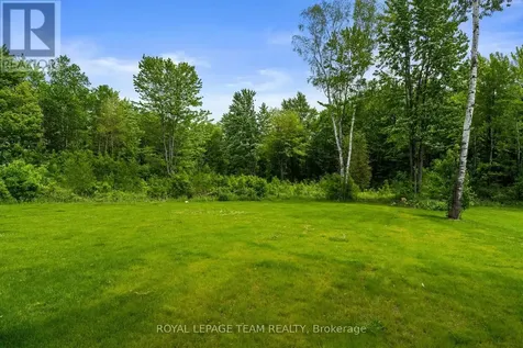 148 Lake Trail Road Ottawa ON K1S 1N4
