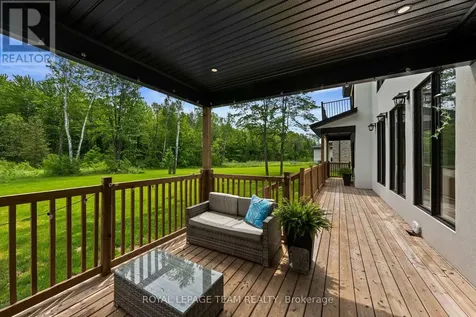 148 Lake Trail Road Ottawa ON K1S 1N4