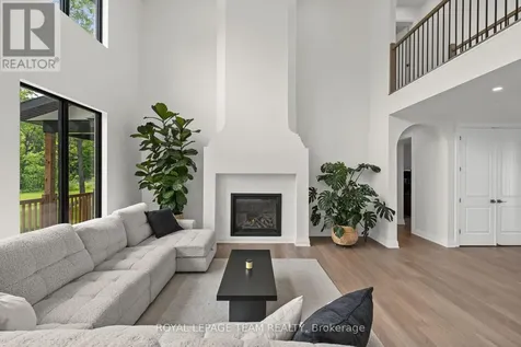 148 Lake Trail Road Ottawa ON K1S 1N4