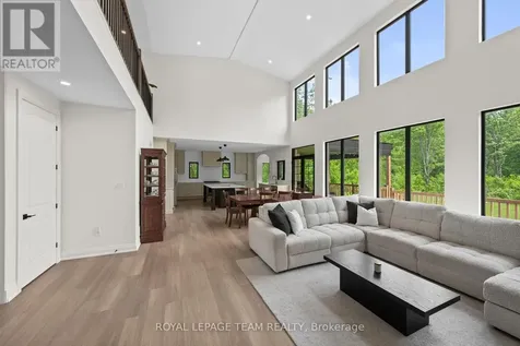 148 Lake Trail Road Ottawa ON K1S 1N4