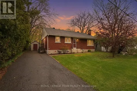 49 Crownhill Street Ottawa ON K1J 7K5