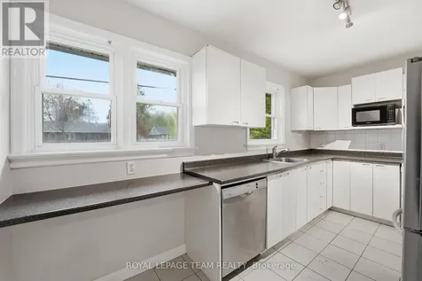 49 Crownhill Street Ottawa ON K1J 7K5