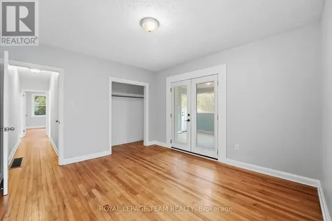 49 Crownhill Street Ottawa ON K1J 7K5
