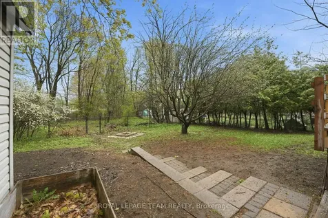 49 Crownhill Street Ottawa ON K1J 7K5