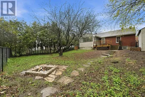 49 Crownhill Street Ottawa ON K1J 7K5