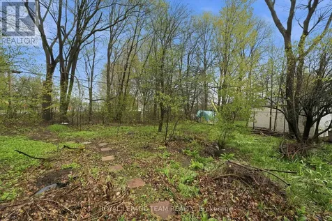 49 Crownhill Street Ottawa ON K1J 7K5