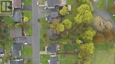 49 Crownhill Street Ottawa ON K1J 7K5