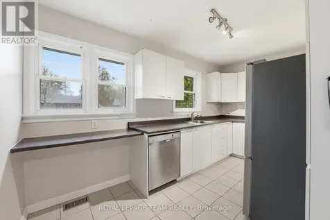 49 Crownhill Street Ottawa ON K1J 7K5