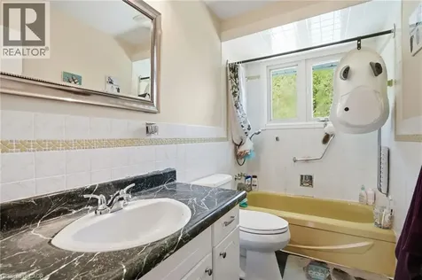 44 San Paulo Drive Hamilton ON L9C 5C2