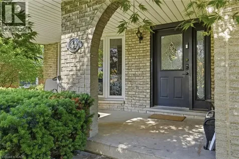 44 San Paulo Drive Hamilton ON L9C 5C2