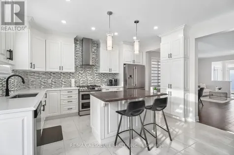1008 Manege Street Ottawa ON K2S 0Y7
