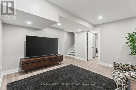1008 Manege Street Ottawa ON K2S 0Y7