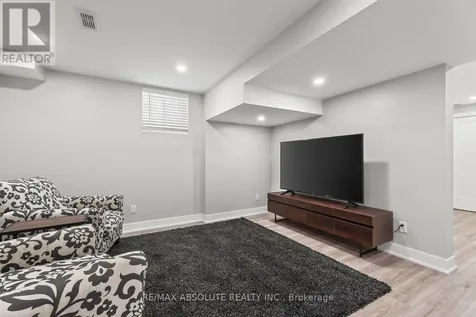 1008 Manege Street Ottawa ON K2S 0Y7