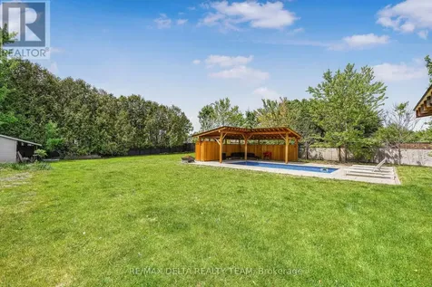 1596 Boyer Road Ottawa ON K1C 1R2