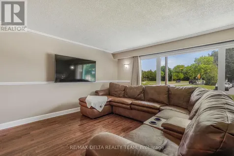 1596 Boyer Road Ottawa ON K1C 1R2