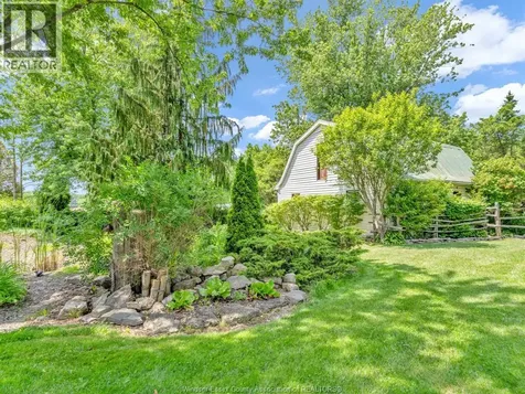 8355 Broderick Road Lasalle ON N9H 0H1