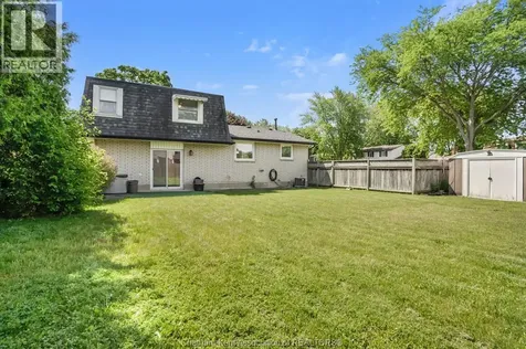 115 Parkwood Drive Chatham ON N7M 2B1