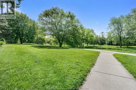 115 Parkwood Drive Chatham ON N7M 2B1