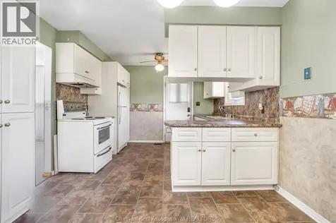 115 Parkwood Drive Chatham ON N7M 2B1