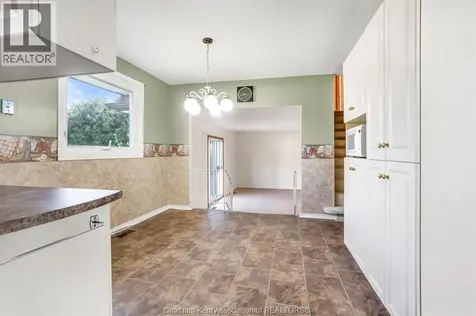 115 Parkwood Drive Chatham ON N7M 2B1