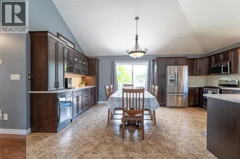 40 Enclave Place Chatham ON N7L 5R8