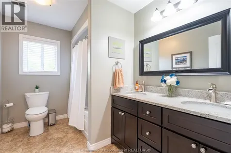 40 Enclave Place Chatham ON N7L 5R8
