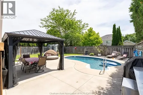 40 Enclave Place Chatham ON N7L 5R8