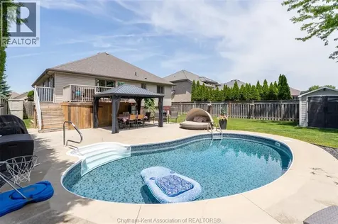 40 Enclave Place Chatham ON N7L 5R8