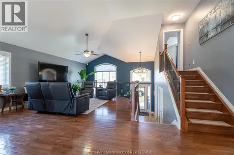 40 Enclave Place Chatham ON N7L 5R8