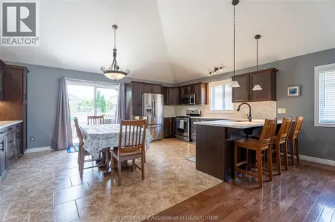 40 Enclave Place Chatham ON N7L 5R8