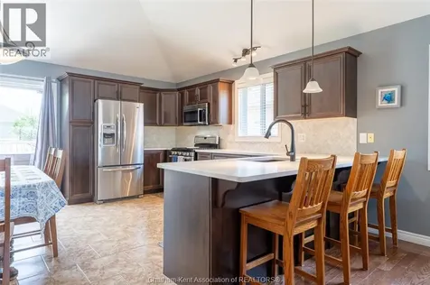 40 Enclave Place Chatham ON N7L 5R8