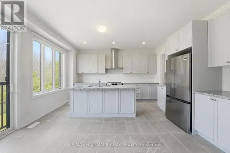 25 Del Ray Crescent Wasaga Beach ON L9Z 0N7