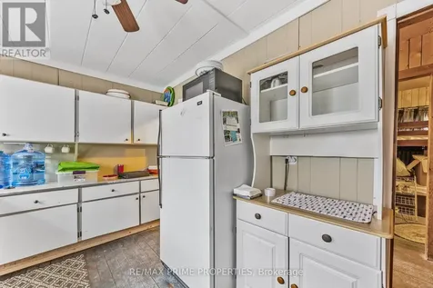 1947 Woods Bay Road Severn ON L3V 6H3
