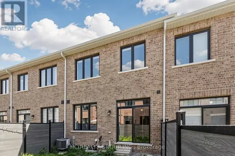 8 Hewison Avenue Richmond Hill ON L4S 0J2