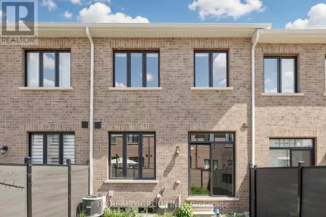 8 Hewison Avenue Richmond Hill ON L4S 0J2