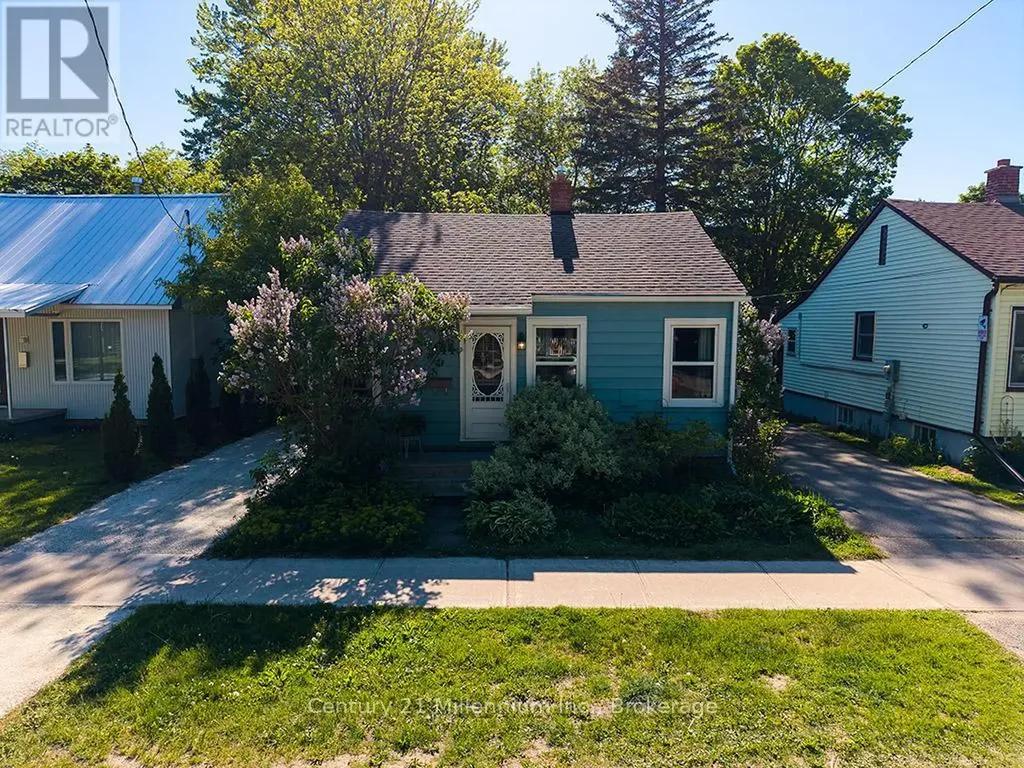 444 Maple Street Collingwood ON L9Y 2R9