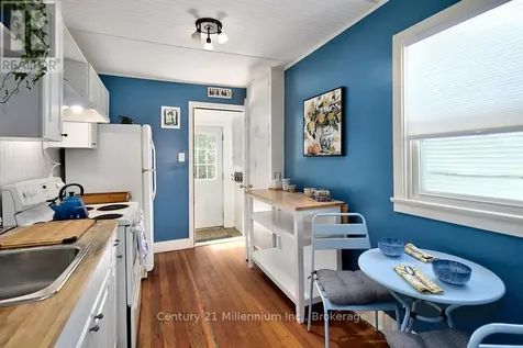444 Maple Street Collingwood ON L9Y 2R9