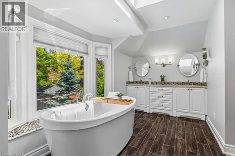 1229 Old Post Drive Oakville ON L6M 1A5