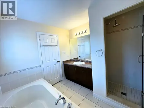 11 Keith Crescent Niagara-on-the-lake ON L0S 1J0