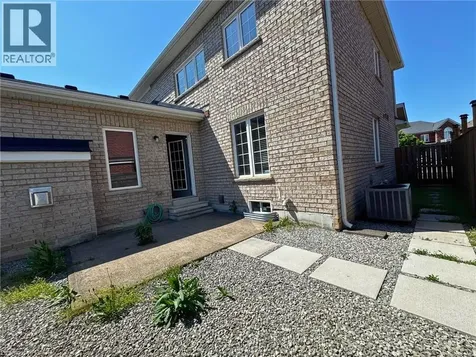 11 Keith Crescent Niagara-on-the-lake ON L0S 1J0